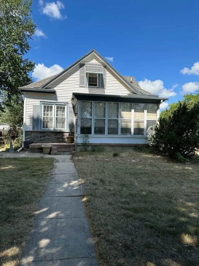 917 Pearl, Yankton, SD 57078 - #1