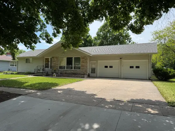 629 S Relanto, Freeman, SD 57029