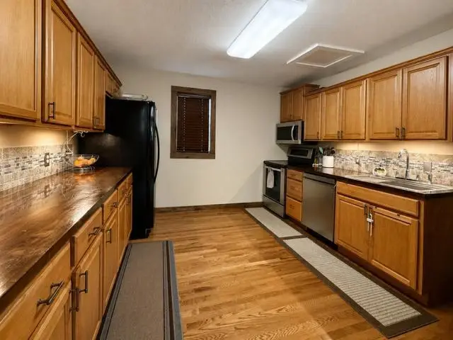 613 Pine, Yankton, SD 57078 - #2