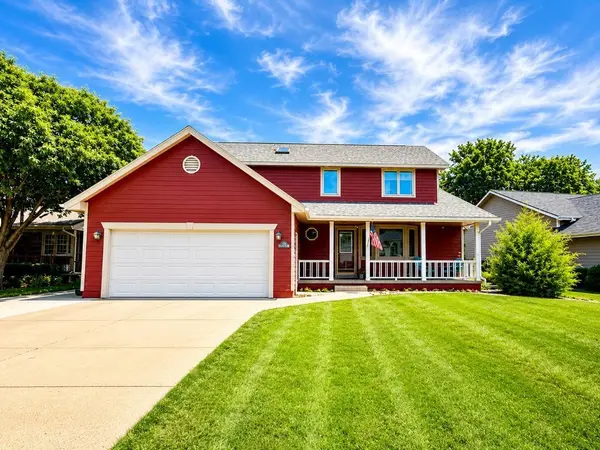 2208 Valley Rd., Yankton, SD 57078