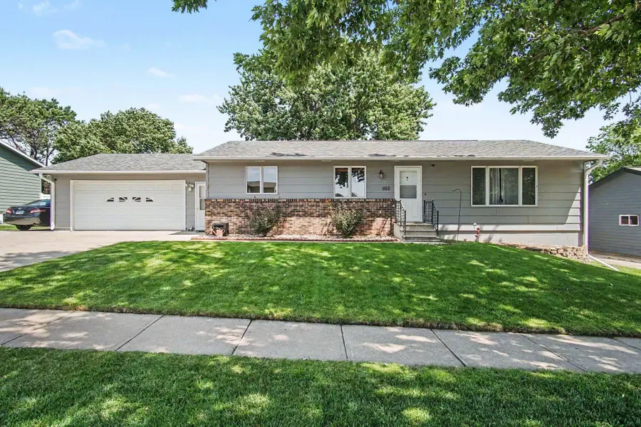 102 E 26th Street, Yankton, SD 57078 - #2