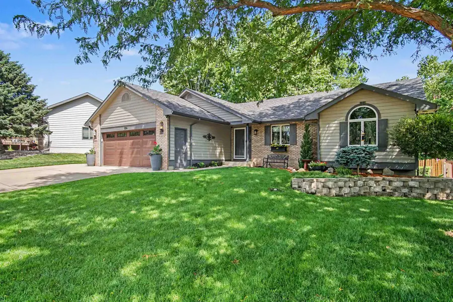 804 E 21st Street, Yankton, SD 57078 - #2
