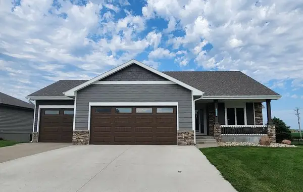 2802 Woodbine Ave., Yankton, SD 57078