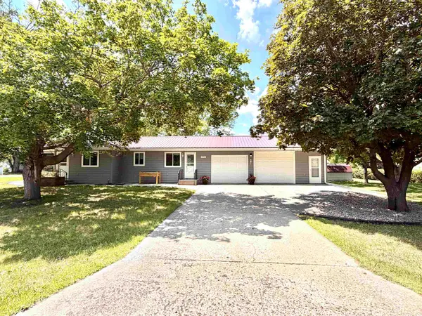2106 Main, Tyndall, SD 57066