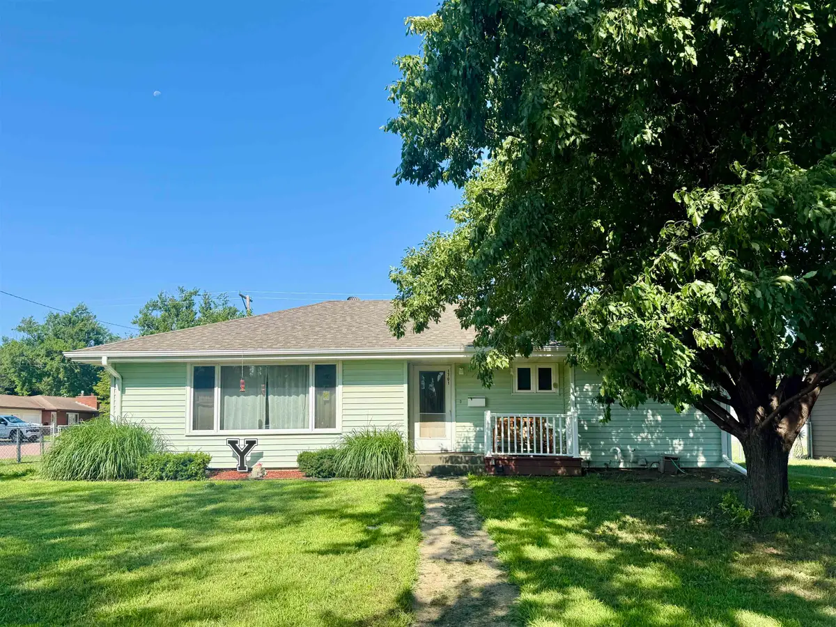 1701 Pine, Yankton, SD 57078 - #1
