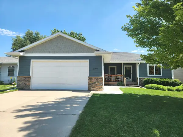 2704 Abbott Dr., Yankton, SD 57078