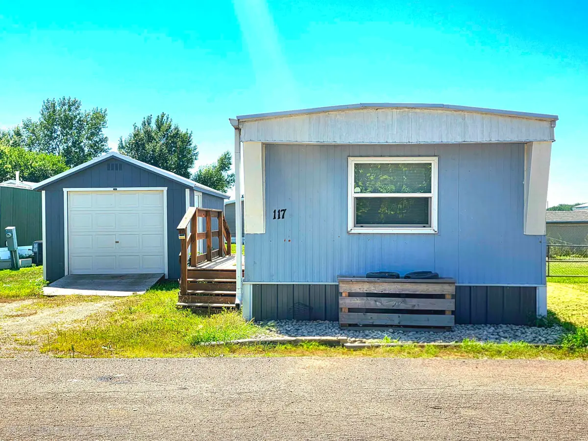 117 Sid St, Yankton, SD 57078 - #1