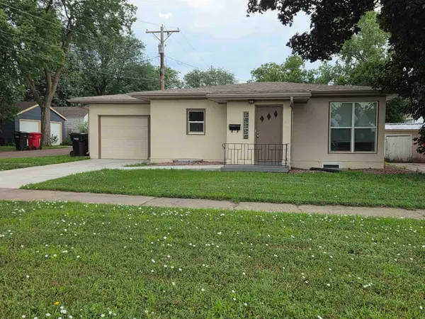 306 E 12th, Yankton, SD 57078