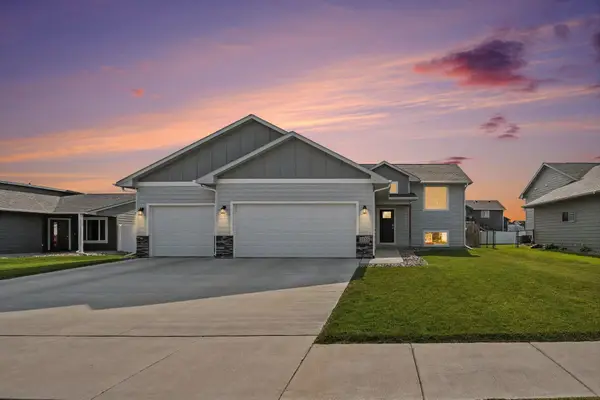 2520 Trevor Ave, Yankton, SD 57078