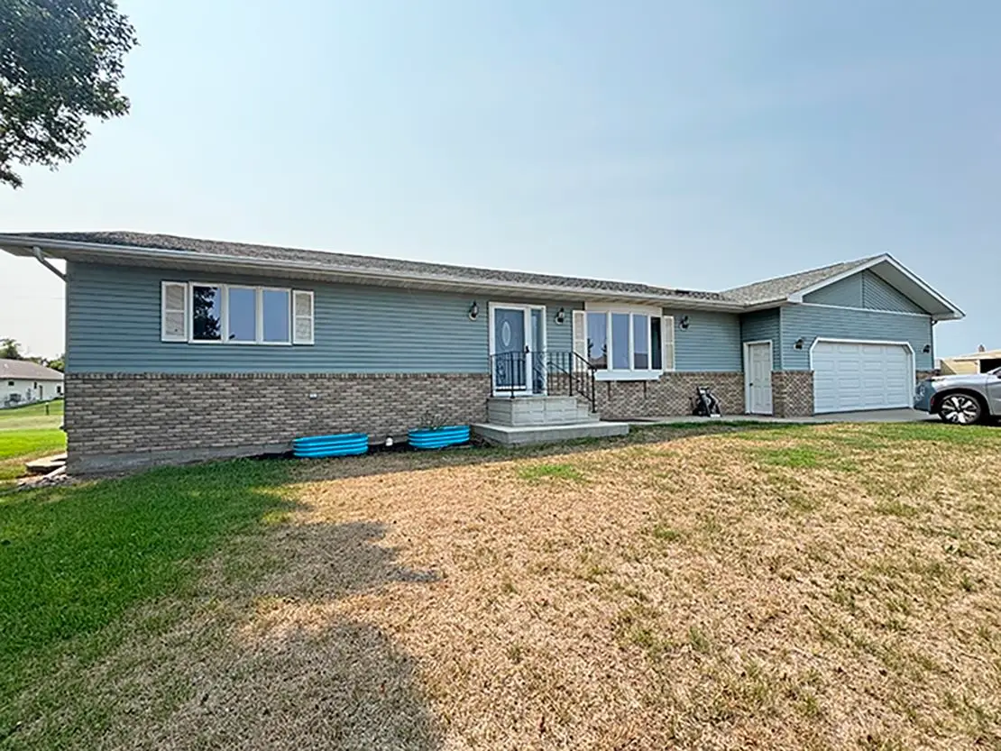 207 S Alfalfa St, Menno, SD 57045 - #1