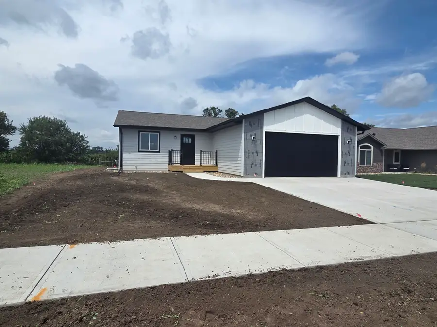 1704 W 26th, Yankton, SD 57078 - #2