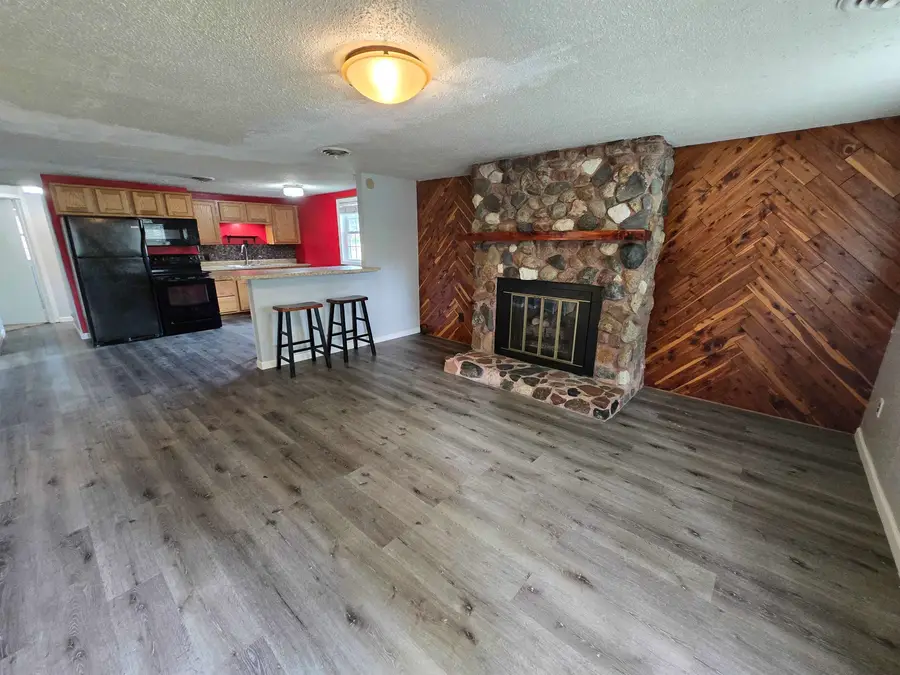 1517 College St, Yankton, SD 57078 - #3