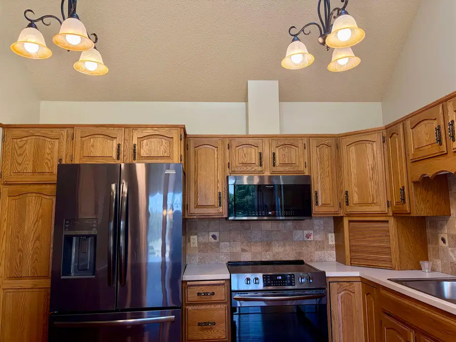 316 E 25th, Yankton, SD 57078 - #3