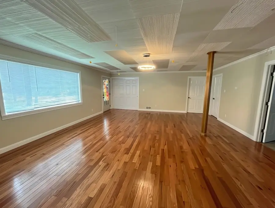 1500 Walnut St, Yankton, SD 57078 - #2