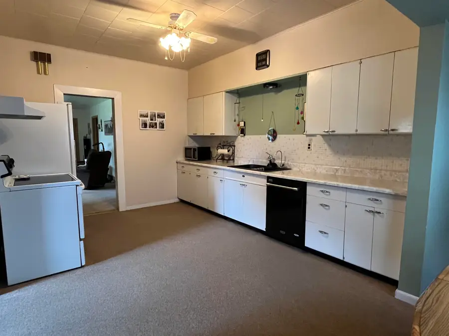314 S 1st St., Bloomfield, NE 68718 - #2