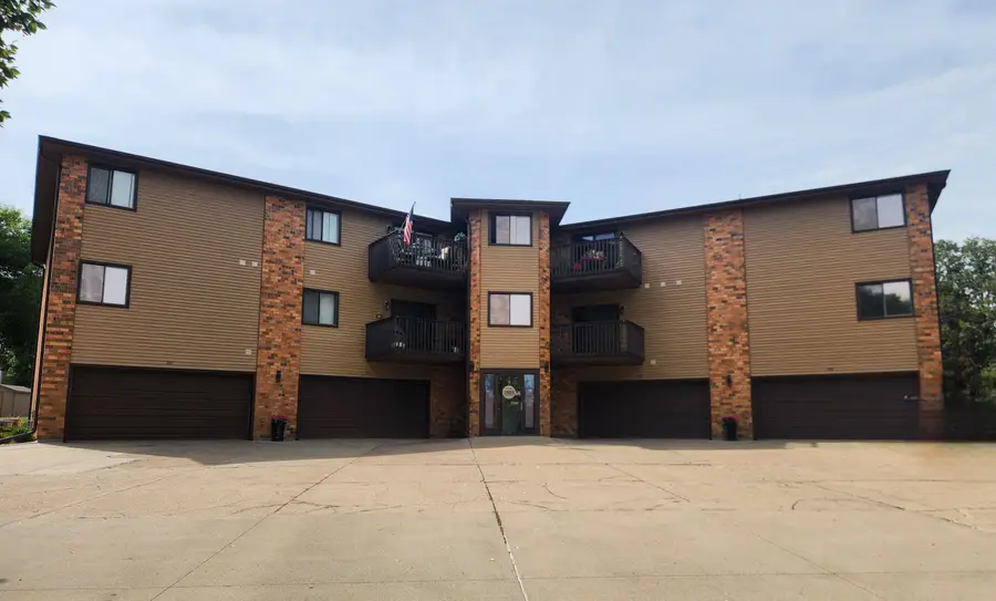 2505 Capitol St. #205, Yankton, SD 57078 - #2