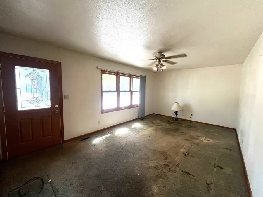 402 Burgess Road, Yankton, SD 57078 - #2