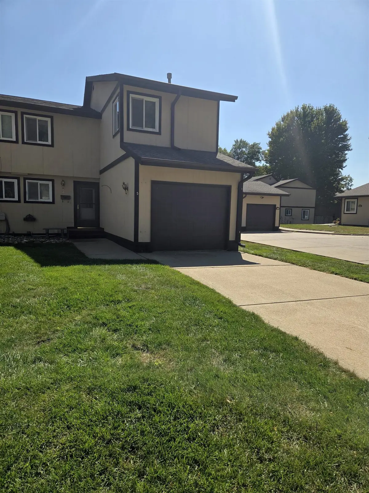 1403 Oakwood Drive #5, Yankton, SD 57078 - #1
