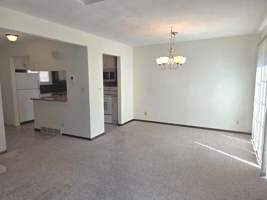 1403 Oakwood Drive #5, Yankton, SD 57078 - #3