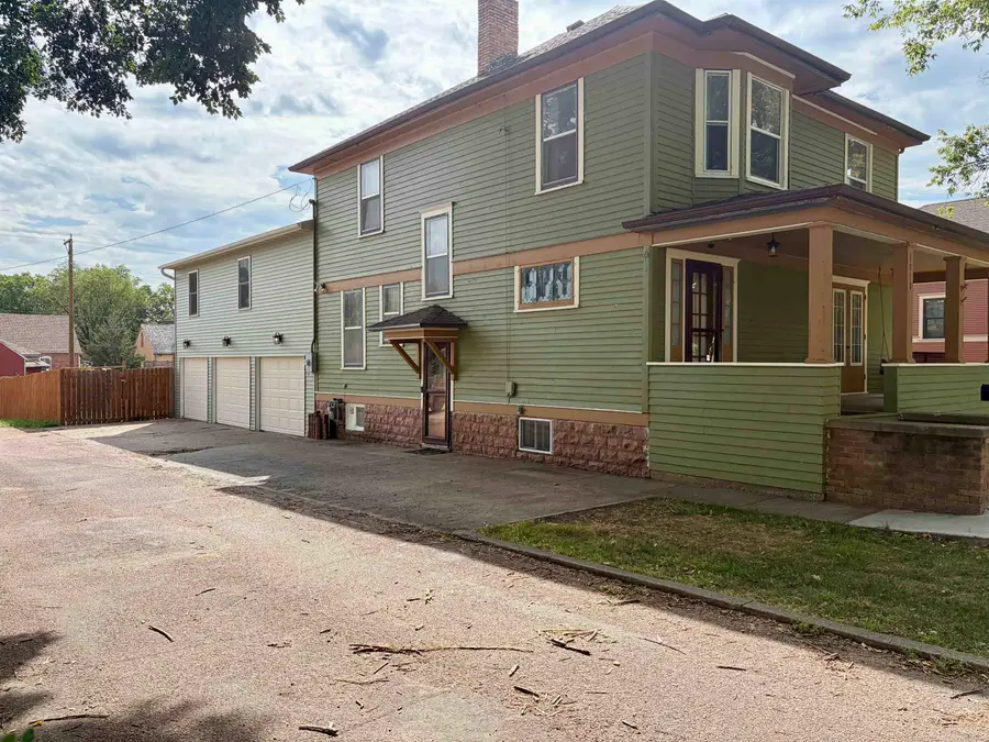 1010 Walnut, Yankton, SD 57078 - #2