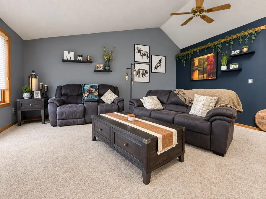 313 E 26th, Yankton, SD 57078 - #2