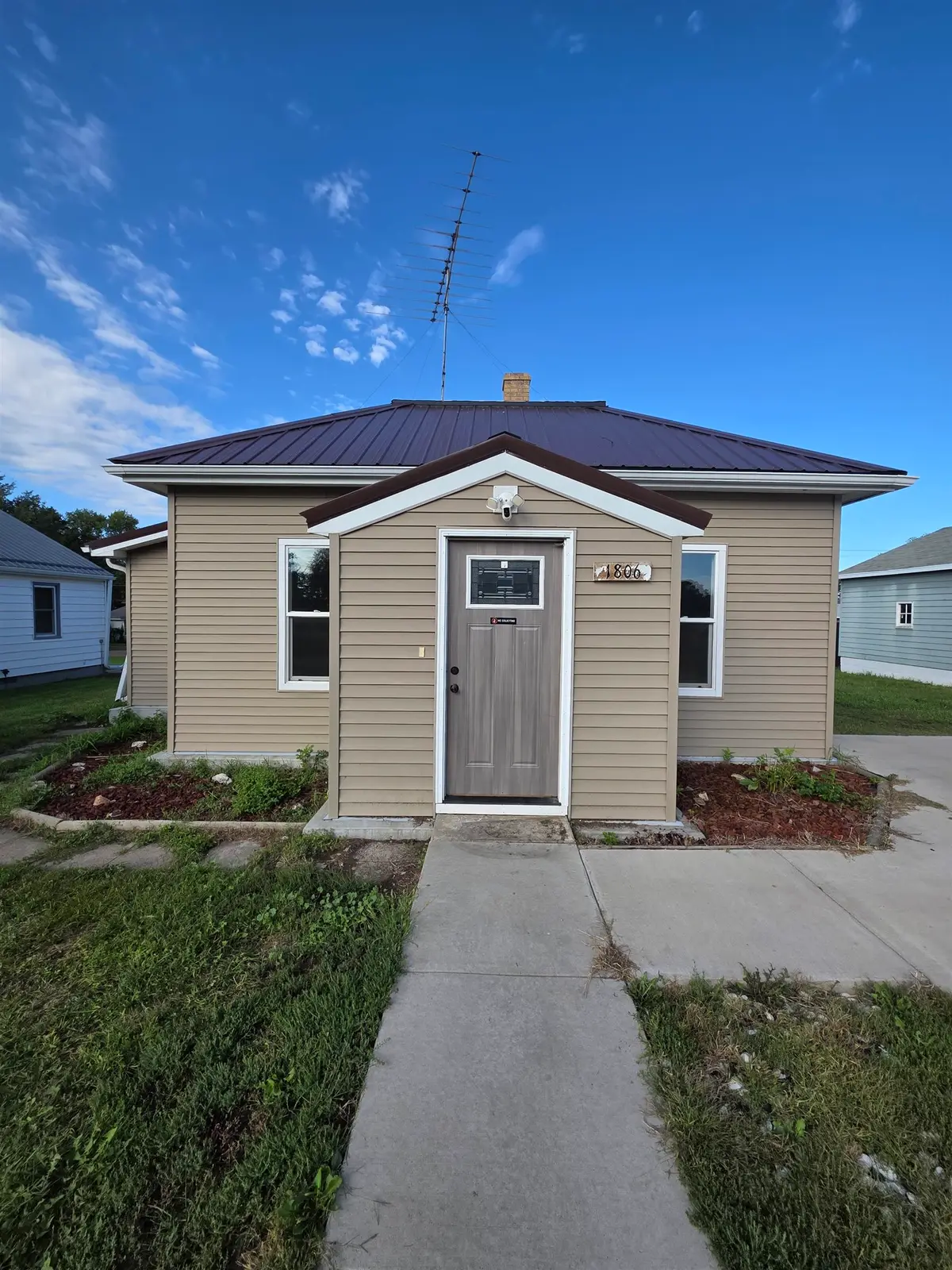 1806 Holly St., Tyndall, SD 57066 - #1