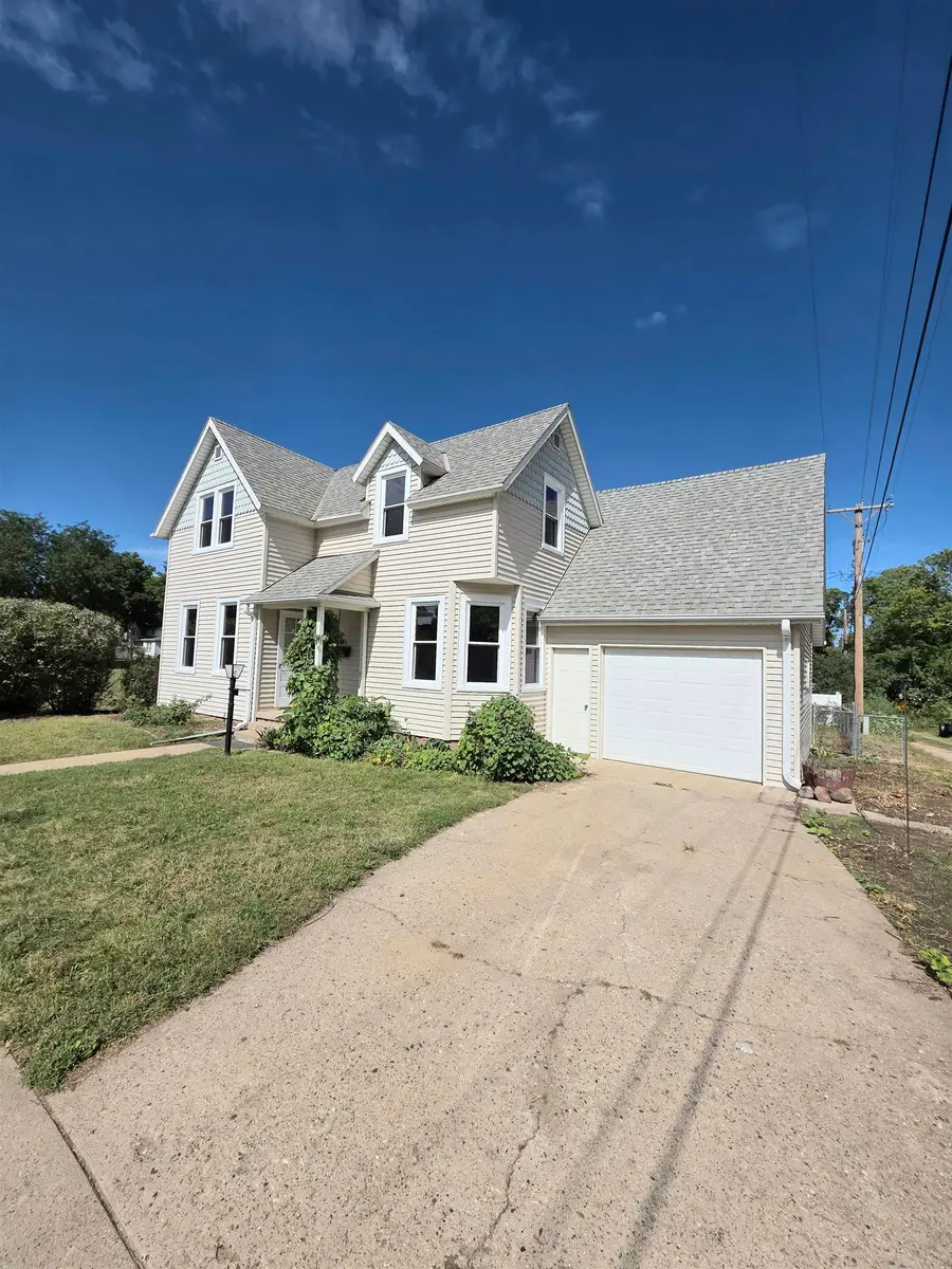 204 E 6th St., Yankton, SD 57078 - #2