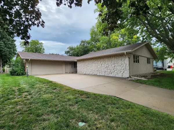 2213 Mulberry, Yankton, SD 57078