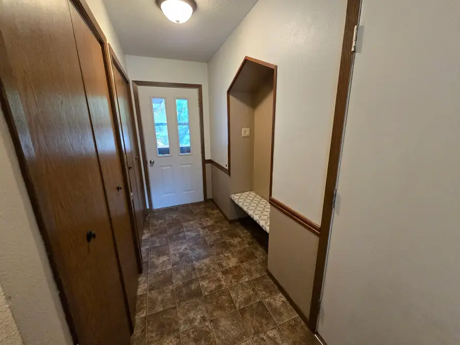 2606 Williams Cir, Yankton, SD 57078 - #3
