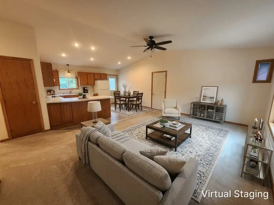 1220 Pasque Cir, Yankton, SD 57078 - #2
