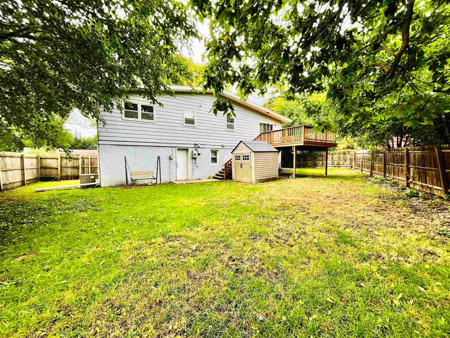 1016 Valley View Dr, Vermillion, SD 57069 - #3