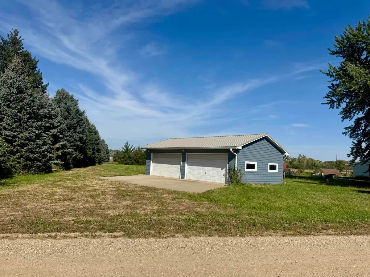 116 Nome St, Yankton, SD 57078 - #1
