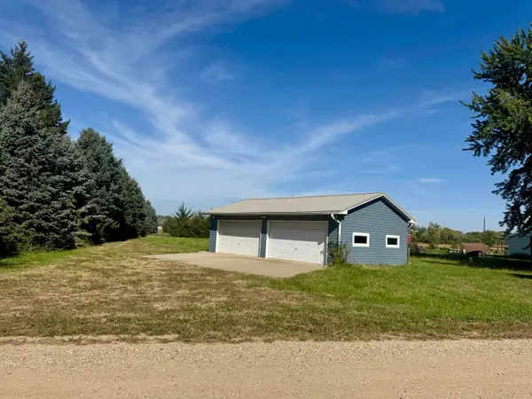 116 Nome St, Yankton, SD 57078