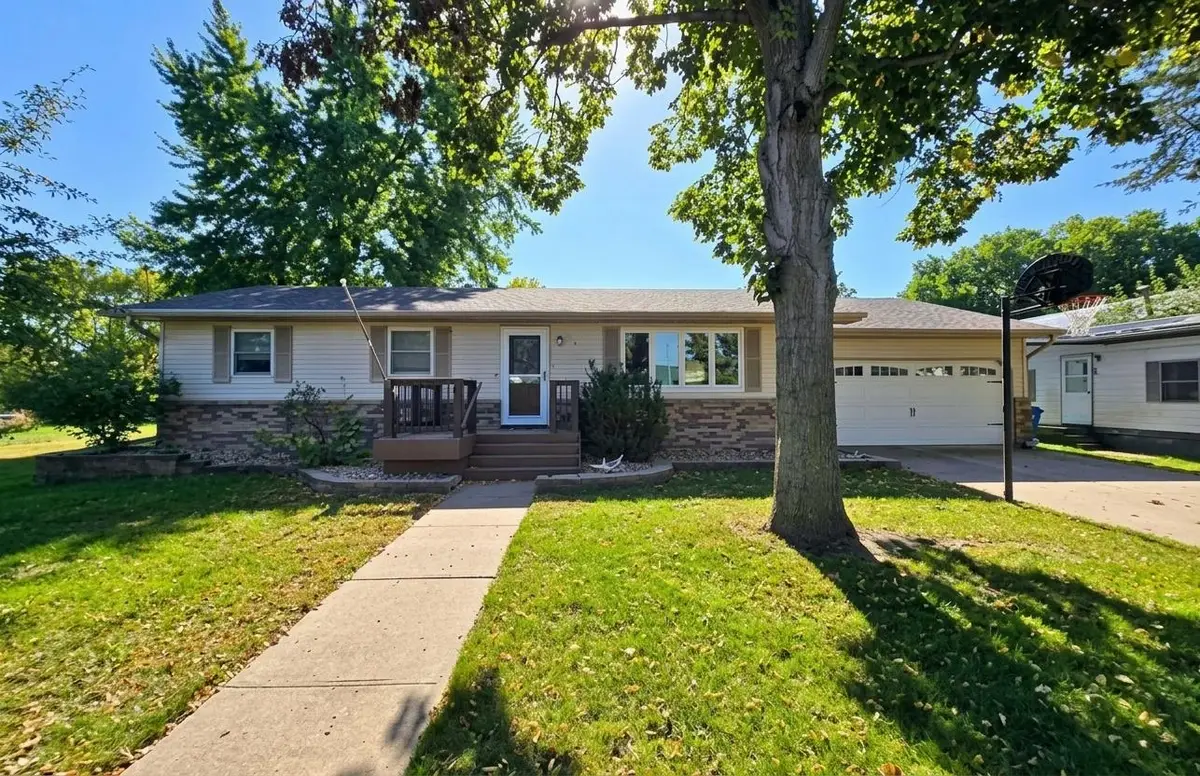 309 Iverson St, Gayville, SD 57031 - #1