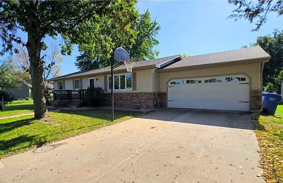 309 Iverson St, Gayville, SD 57031 - #2