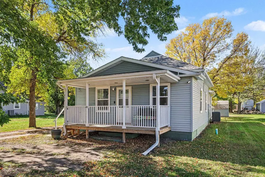 236 N Janda St, Tabor, SD 57063 - #3