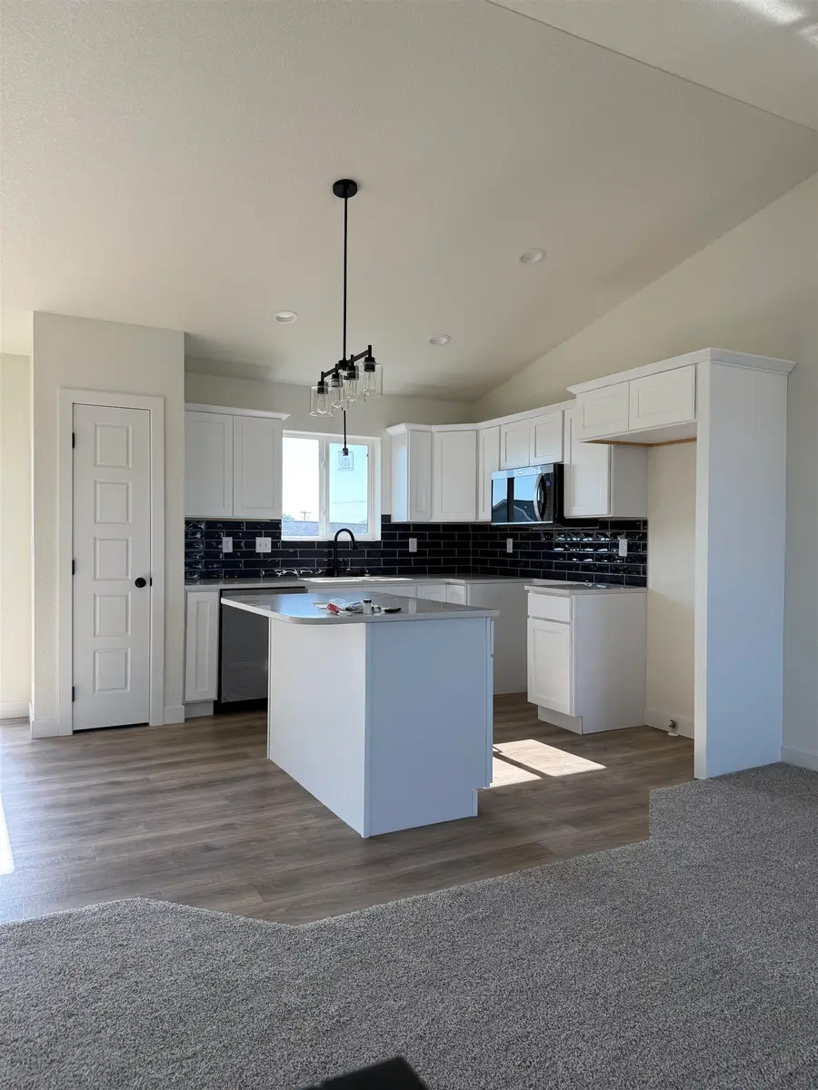 648 Valor Court, Box Elder, SD 57719 - Image #3