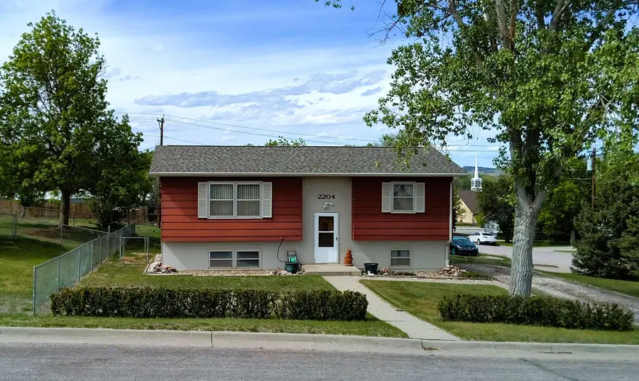 2204 Canton Avenue, Hot Springs, SD 57747 - #2
