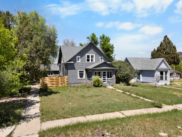 1646 Albany Avenue, Hot Springs, SD 57747