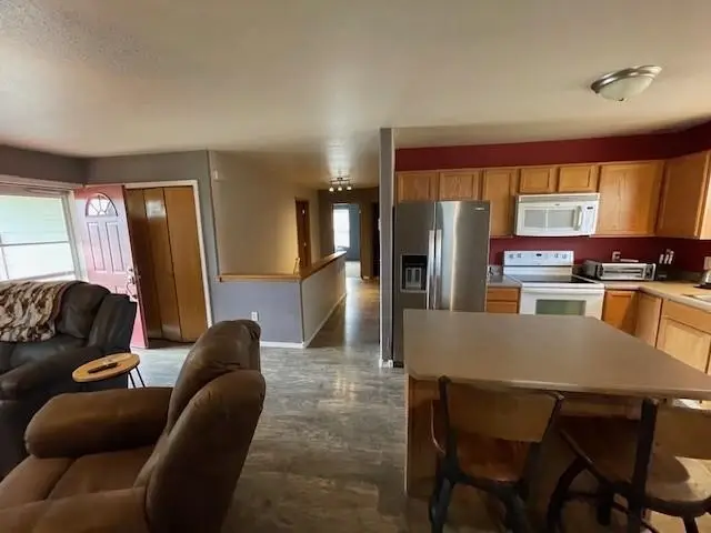 2122 Frannie Circle, Belle Fourche, SD 57717 - Image #3