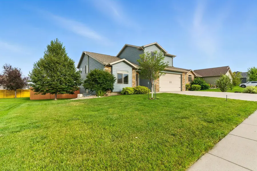 4352 Fieldstone Drive, Rapid City, SD 57703 - Image #2