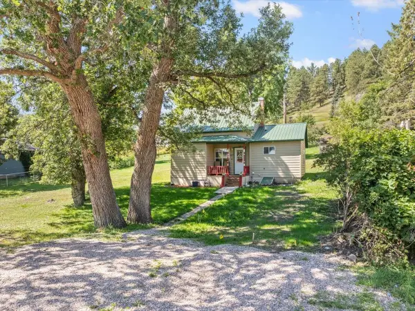 1017 Oak Street, Whitewood, SD 57793