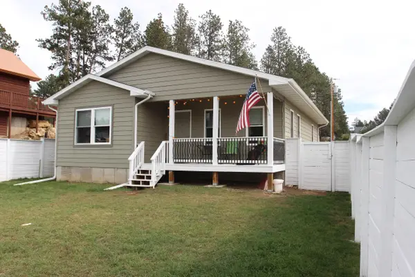 960 Ponderosa Street, Custer, SD 57730