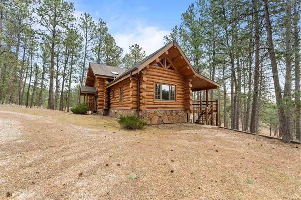 12265 Bavarian Ct., Custer, SD 57730