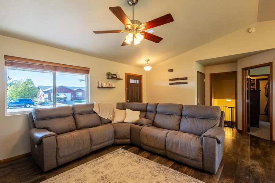 3922 Gallatin Avenue, Spearfish, SD 57783 - Image #3