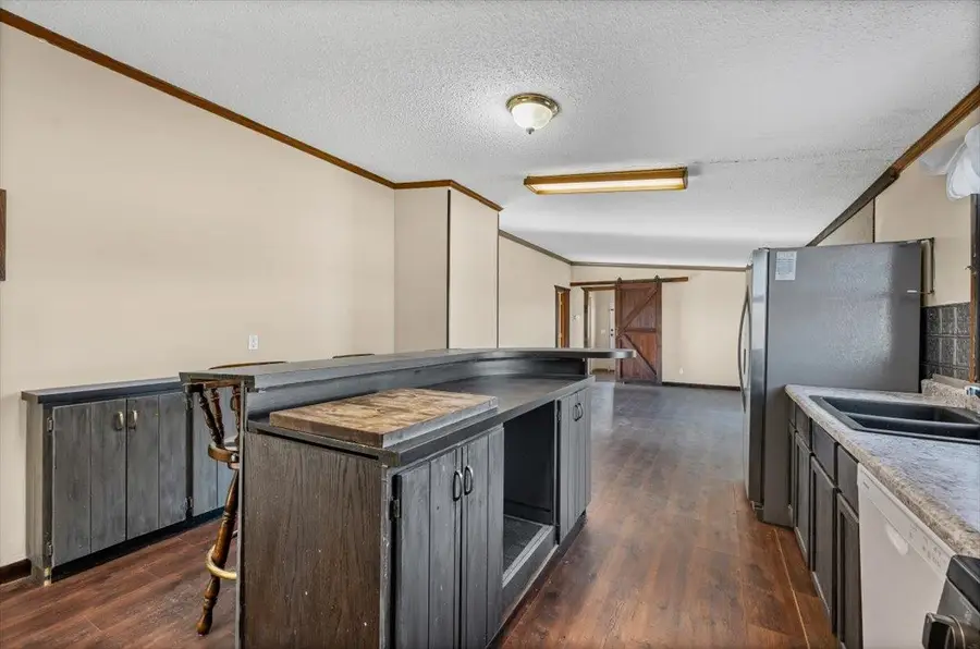 300 E Main Street, Hermosa, SD 57744 - Image #3