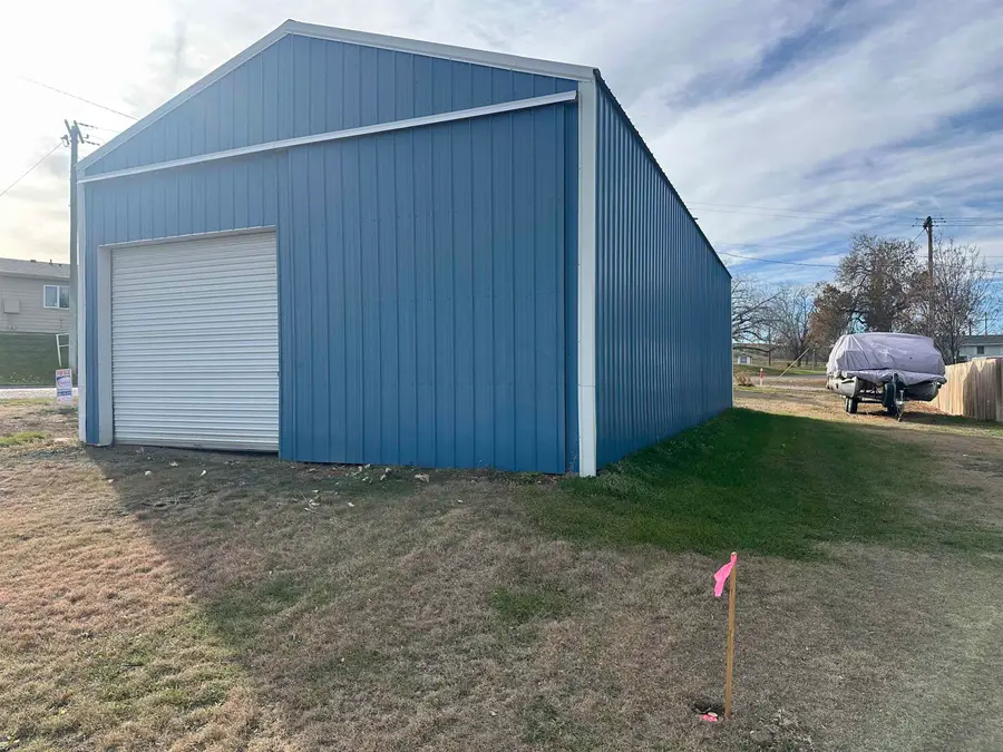 608 6th Avenue, Edgemont, SD 57735 - Image #2