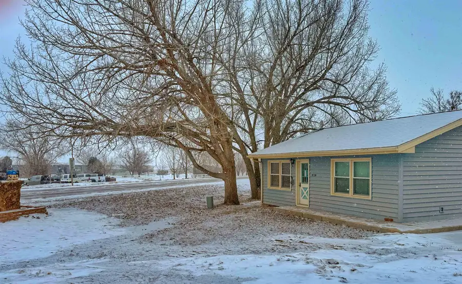 304 Riley Avenue, Moorcroft, WY 82721 - Image #2