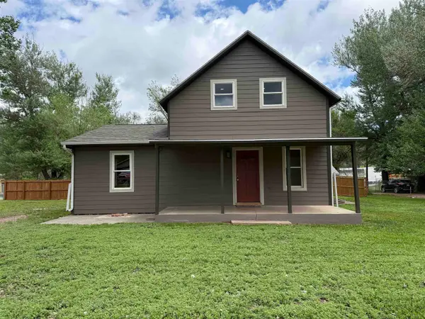 1001 S 6th Street, Hot Springs, SD 57747