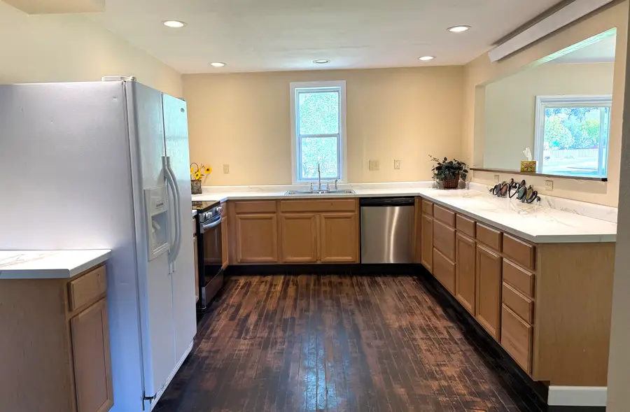 1001 S 6th Street, Hot Springs, SD 57747 - #3